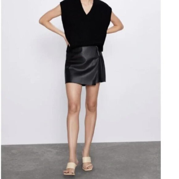 Zara Black Vegan Faux Leather Wrap Front Skort S - Picture 1 of 4